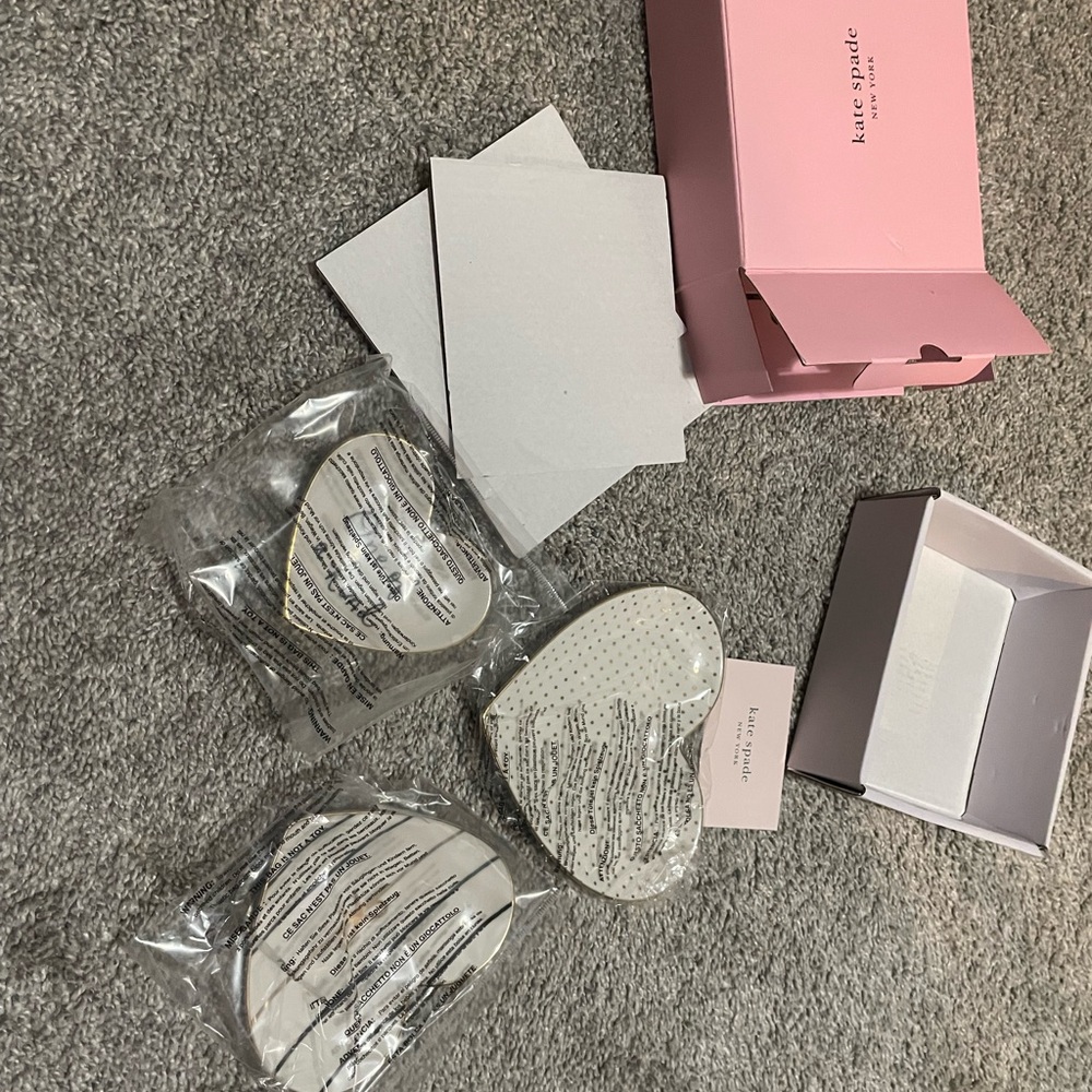 Kate Spade Heart-Shaped tray set in Pink Box